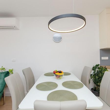 Modern Living Apartment Airy Split Exteriér fotografie