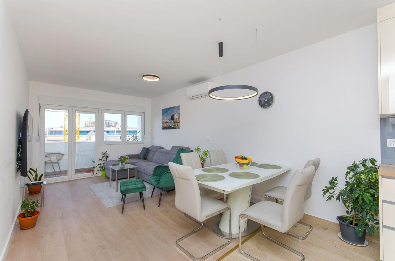Modern Living Apartment Airy Split Exteriér fotografie
