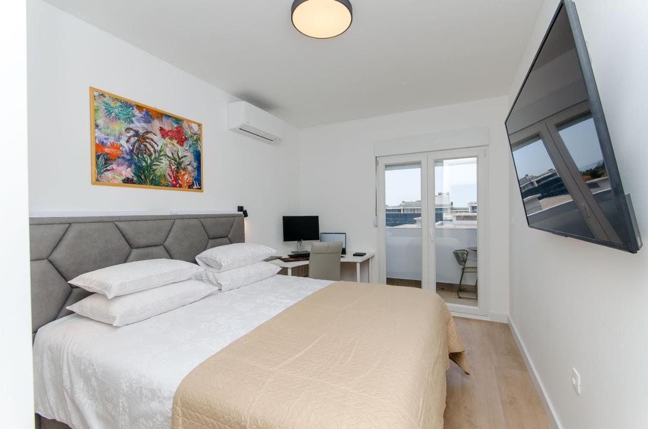 Modern Living Apartment Airy Split Exteriér fotografie
