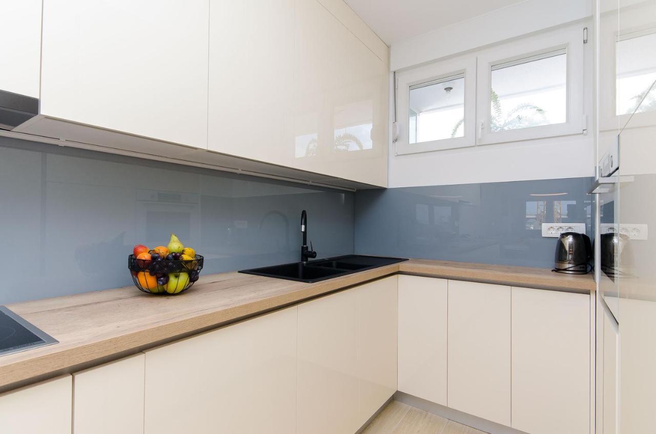 Modern Living Apartment Airy Split Exteriér fotografie